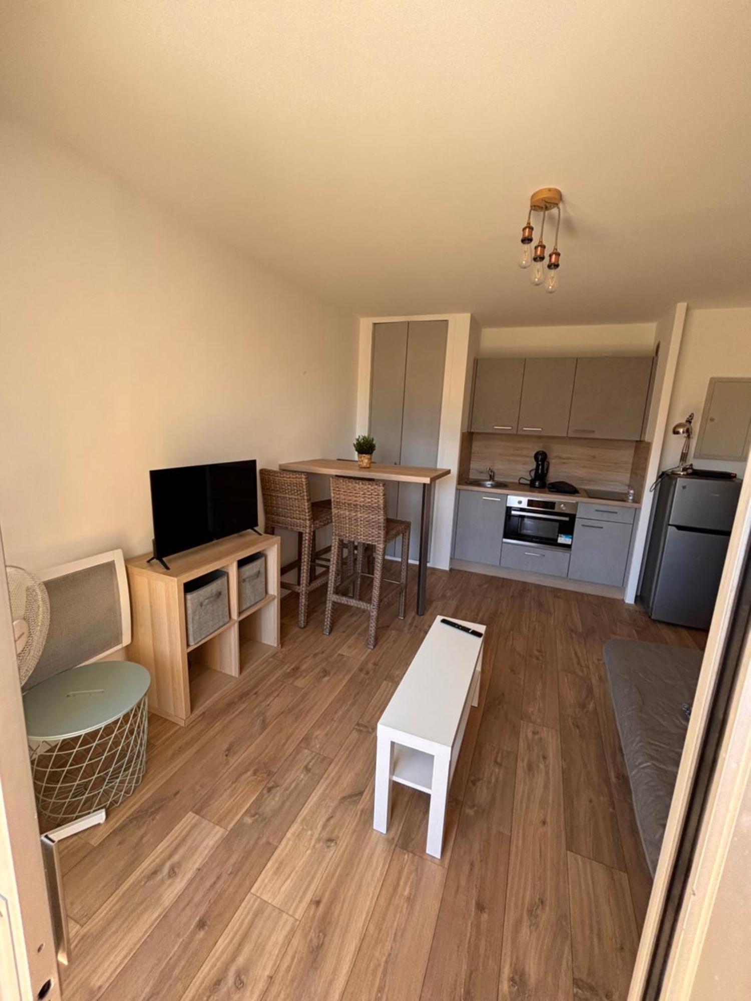 Appartement Beau Studio 300 M De La Plage Avec Parking à La Ciotat Extérieur photo